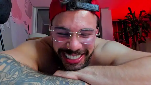Valenthino_Salvatore – webcam-show