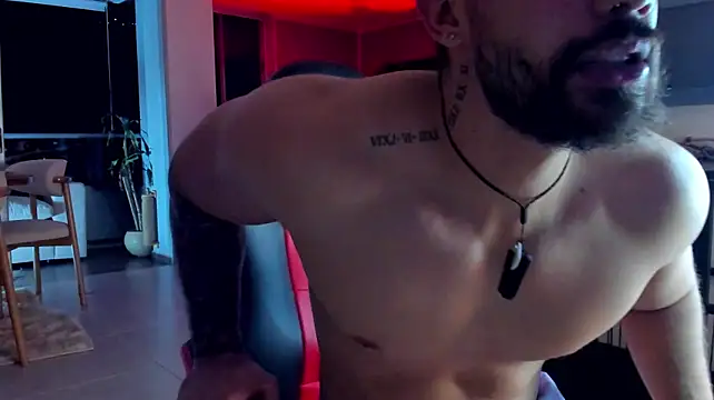 عرض كام Valenthino_Salvatore