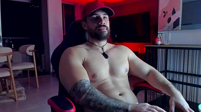 عرض كام Valenthino_Salvatore