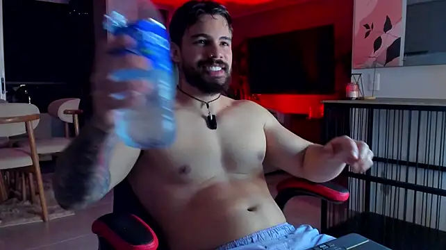 عرض كام Valenthino_Salvatore
