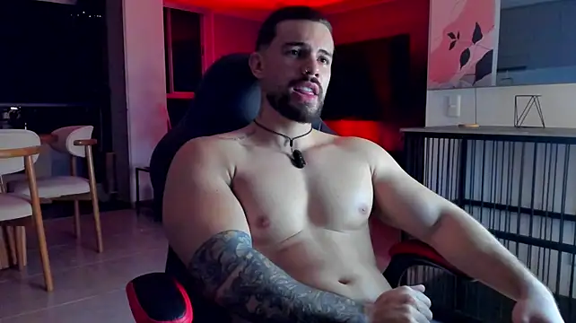 Valenthino_Salvatoren Webbikameraesitys