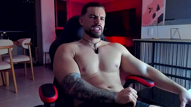 عرض كام Valenthino_Salvatore