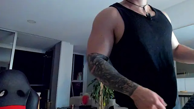 Valenthino_Salvatore Pertunjukan Webcam