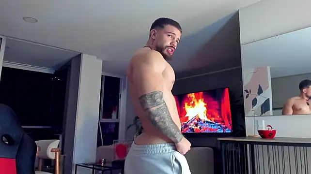Valenthino_Salvatore Show in webcam