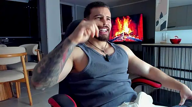 Valenthino_Salvatore's Webcam Show