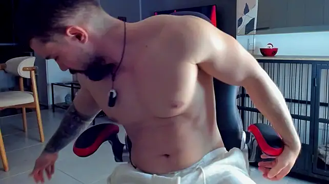 عرض كام Valenthino_Salvatore