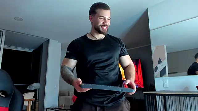 Valenthino_Salvatore Webcam Show