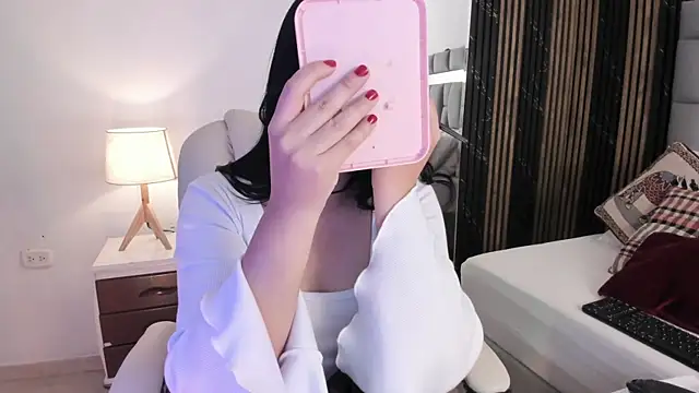 amaia_santini's Live Chat Room