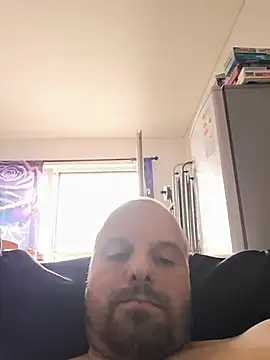 Phoenix2310 Show in webcam