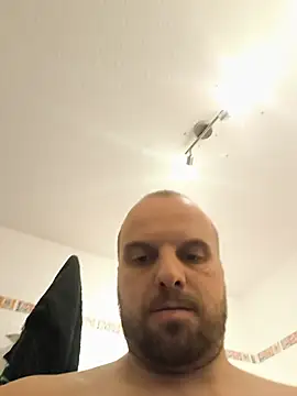 Phoenix2310 Show in webcam