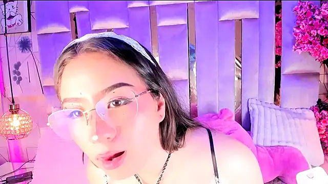 Naomistart's Live XXX Chat