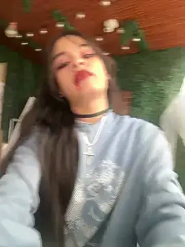 הופעת וובקאם של Violetbellarose1
