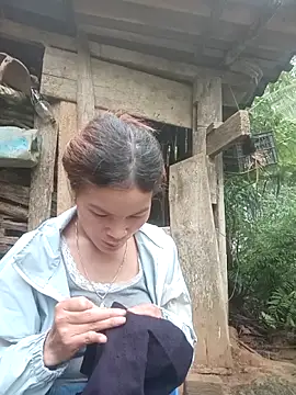 Chat soba uživo modela nangmo