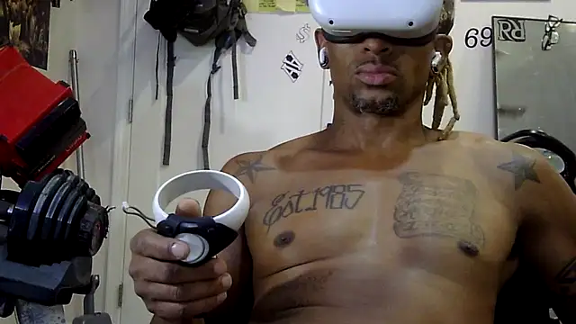 TheRealMrDLlong's Webcam Show