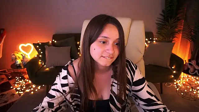 Chat +18 de TinyNatalie ao vivo