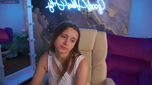 TinyNatalie Live XXX Chat