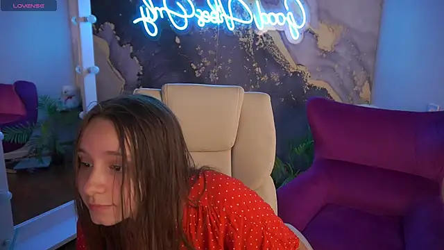 Živý XXX chat TinyNatalie