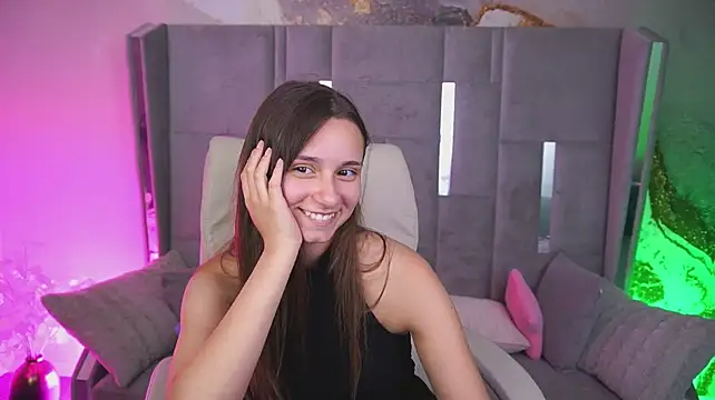 TinyNatalie Chat XXX live