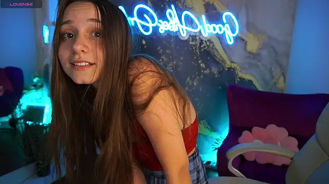 TinyNatalie 现场XXX聊天