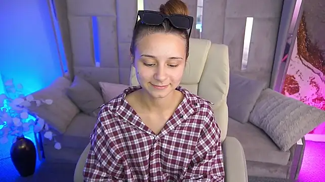 XXX chat uživo modela TinyNatalie