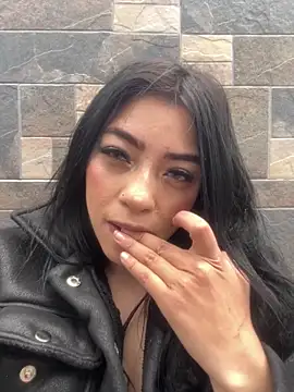 Chat +18 de DAKOTA_SAKURA ao vivo