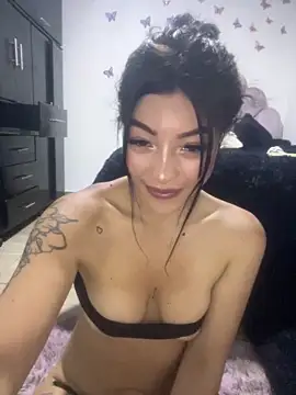 DAKOTA_SAKURA Adlı Modelin Canlı XXX Sohbeti