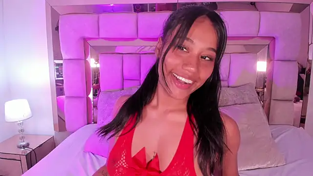 thalia_nichols Adlı Modelin Canlı XXX Sohbeti
