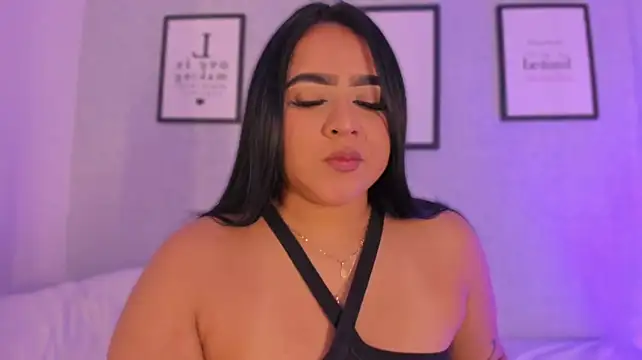 alejandrarojas_ Show in webcam