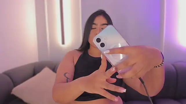 alejandrarojas_ Show in webcam