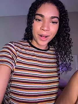 Kiki_hammyy's Webcam Show