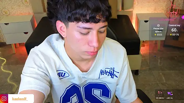 kaelwolf_tay Pertunjukan Webcam
