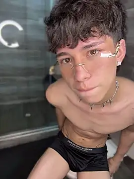 kaelwolf_tayn Webbikameraesitys