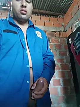 Show modela papi_semental na web-kameri