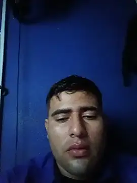 papi_semental: διαδικτυακό σόου στην κάμερα