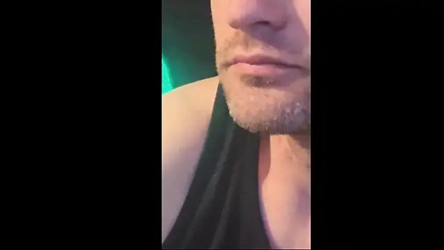 famous1tad Show in webcam