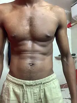 akgymnastic77Z Adlı Modelin Web Kamerası Şovu