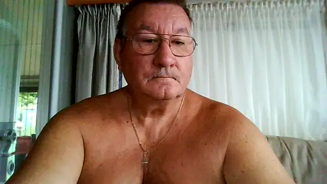 Show modela womabo na web-kameri