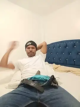 man_black_hot24's Webcam Show