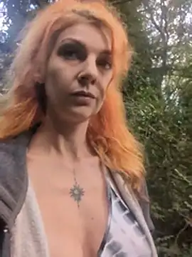 Chat XXX en directo de FreyaFucksFans