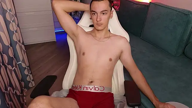 MoonlinSkinn's Webcam Show
