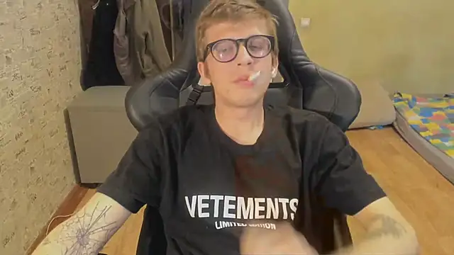 themortydaglish Pertunjukan Webcam