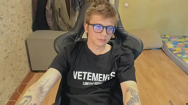 Pokazy przed kamerką – themortydaglish
