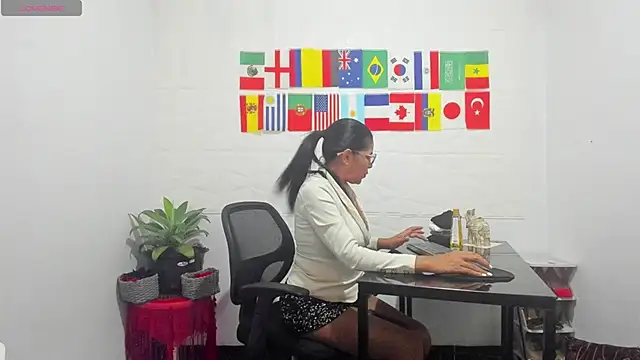 Miss_diosadenylon's Live XXX Chat