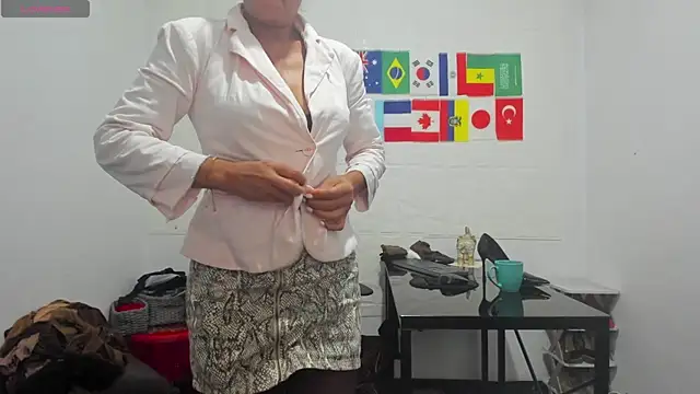 Miss_diosadenylon's Live XXX Chat