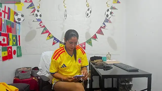 Miss_diosadenylon's Webcam Show