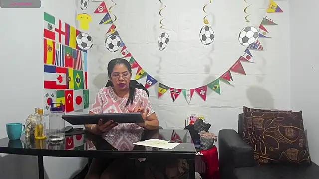 Miss_diosadenylonn Webbikameraesitys
