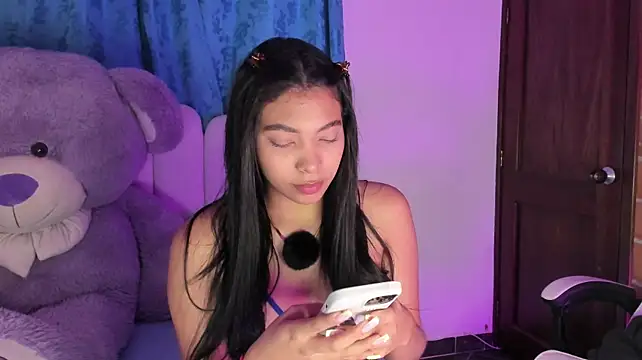 Pertunjukan Kamera Web KarolRojas_22