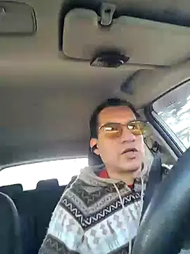 הופעת וובקאם של ChrisFloresP