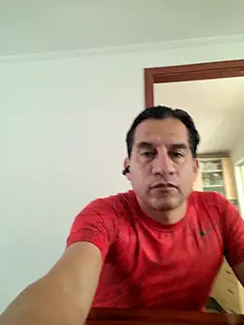 הופעת וובקאם של ChrisFloresP