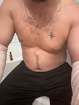 2addictivelyhorny Show in webcam
